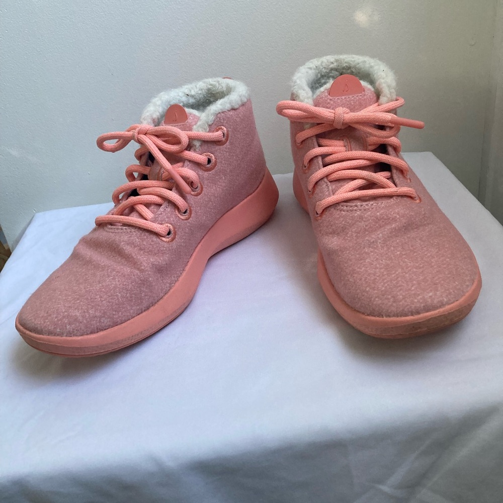 Allbirds Women's Wool Runner-Up Mizzle Fluffs Shoes Sneakers Calm Coral. Size 9